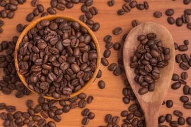 Bir kase içine kahve çekirdekleri