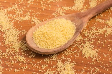 Kuskus içine bir kaşık. Cuscuz Marroquino