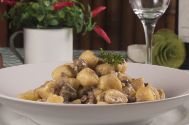 Geleneksel İtalyan Gnocchi