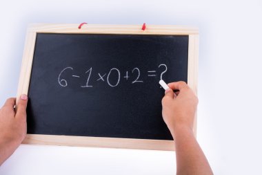 Gemide bir matematik problemi yazma el