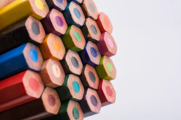 Çeşitli renk renkli kalemler
