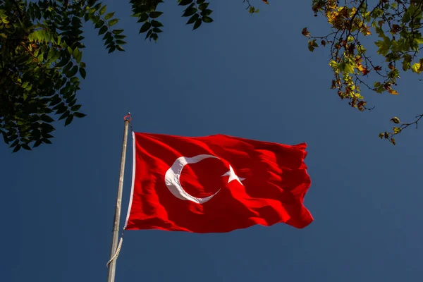 Bandiera Nazionale Turca Con Stella Bianca Luna Palo Cielo — Foto Stock
