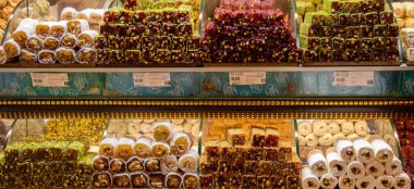 Geleneksel Türk Lokum şekeri ile kaplanmış yumuşak şekerler