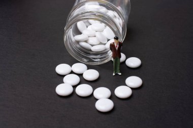 Metafor ve tıbbi destek ve sağlık hizmetleri kavramı.