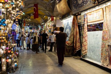 Grand Bazaar, Türkiye, dünyanın en büyük ve en eski kapalı pazarlarından biri..