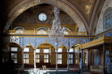 İstanbul 'da Osmanlı döneminden kalma eski pencere mimarisi