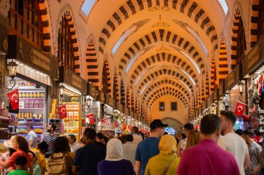 Grand Bazaar, Türkiye, dünyanın en büyük ve en eski kapalı pazarlarından biri..
