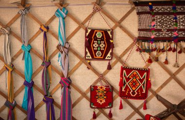 Geleneksel Türk el yapımı çantalar