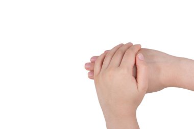 Beyaz arka planda el hareketlerini gösteren bir kadın.