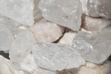 Renkli yarı değerli taşlar. Mineral taşlar, şifalı taş koleksiyonu..