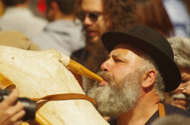 Cocullo, Abruzzo Gayda çalan adam