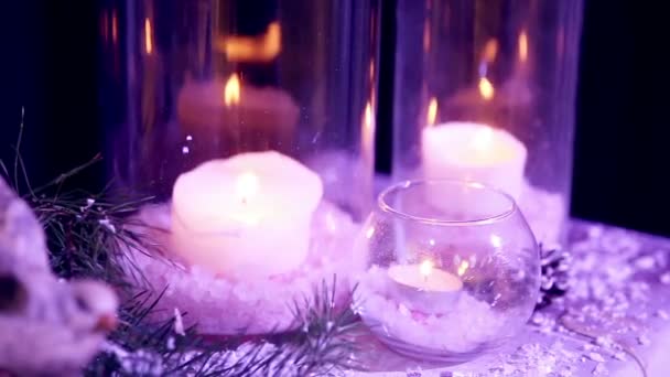 Candele di vetro decorativo . — Video Stock