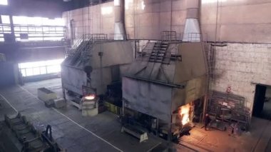 Metal üretim tesisimiz, çelik fabrikası içinde.