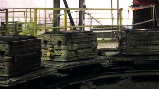 Steel plant conveyer with  molten metal. — Stock Video