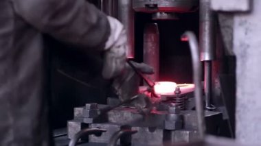 Endüstriyel Tesis içinde çelik makine dövme.