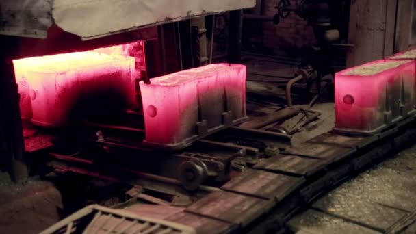 Liquid metal in the factory, foundry, molten steel, molten metal — Stock Video