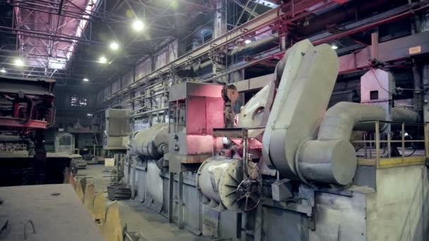 Interieur van industriële fabriek. — Stockvideo