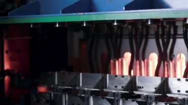 Otomatik makine üreten şişeleri ve ampul, şişe ilaç-kimya sanayî için.