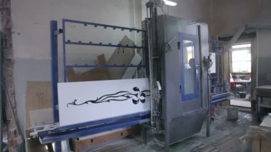 Pencere cam ve dekoratif cam üretim hattı otomatik.