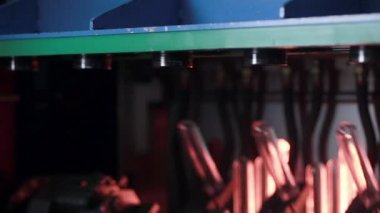 pet şişe üretim için plastik malzeme. özel ekipman. plastik geri dönüşüm sanayi fabrikası.