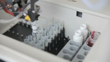 Modern parlak bilimsel, tıbbi laboratuvar test tüpleri.