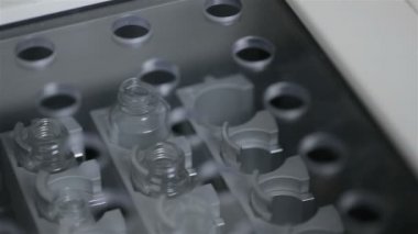 Modern parlak bilimsel, tıbbi laboratuvar test tüpleri.