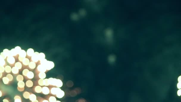 Plusieurs feux d'artifice. Fête du Nouvel An, 4 juillet .