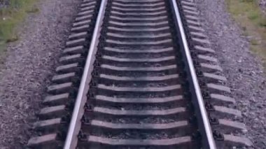 Demiryolu. Demiryolu tren hareket izler. Arka plan seyahat.