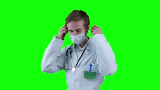 Le docteur donne des cachets à la caméra. Levez le pouce. Chromakey . — Video