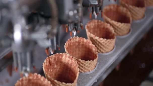 Ligne de production automatique de crème glacée.