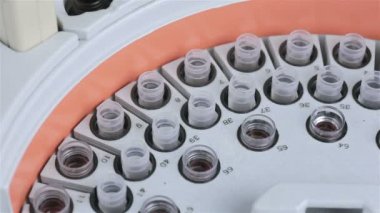 Otomatik ilaç, tıbbi malzeme modern laboratuvar olarak çalışır..