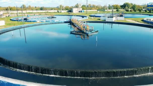 Round reservoirs with wastewater getting cleaned — Stock Video