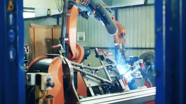 Modern bicycle frame welding process — Stock Video