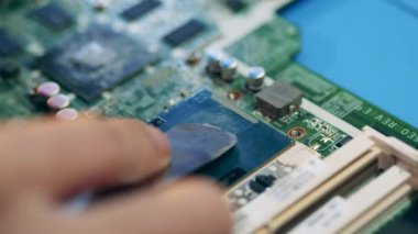 Devrelerin elementlerinin bir araya getirilmesini kapat