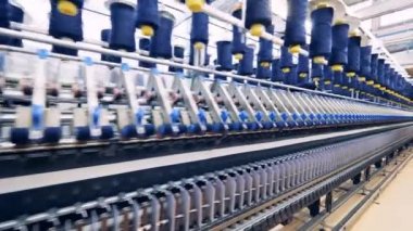 Çoklu iplik makaralı fabrika makineleri kompleksi