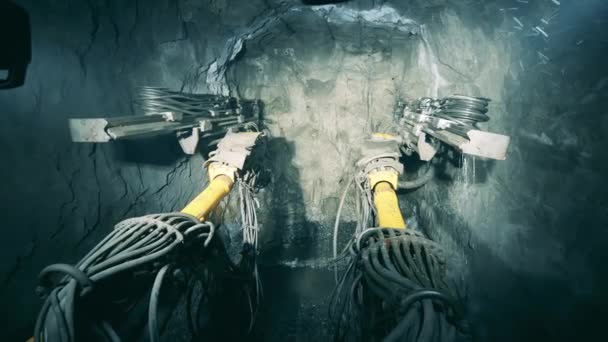 Sıkıcı sistem boruları yeraltına yerleştirildi — Stok video