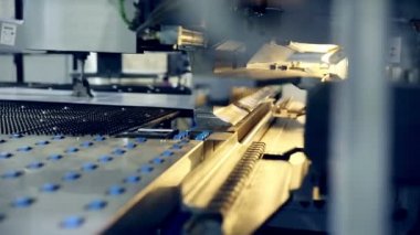 Metal bükme Makinası modern endüstriyel fabrika.