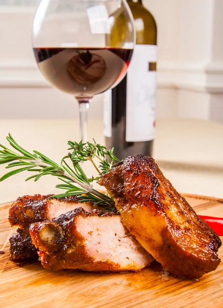 Pork ribs on wooden board — Stock Photo, Image