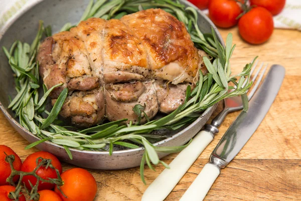 Roast Turkey with rosemary and cherry tomatoes — Stock Photo, Image