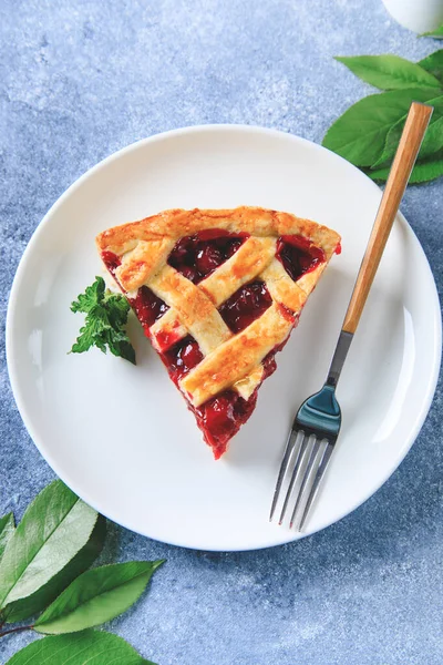 Tasty Homemade American Cherry Pie Delicious Homemade Cherry Pie Flaky — Stock Photo, Image