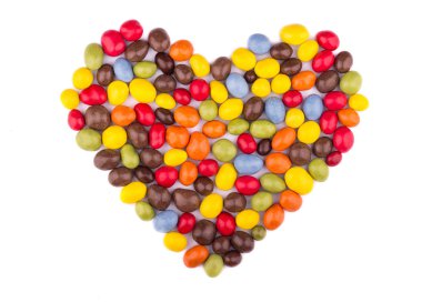 Aşk bir sembolü olarak kalp şeklinde şeker renkli sır