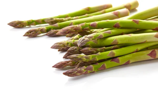 Asperges isolées sur fond blanc — Photo