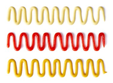 Beyaz arka planda izole edilmiş domates ketçap, mayonez ve hardal lekeleri.