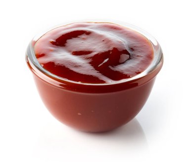 Beyaz arka planda barbekü sosu Cam kase