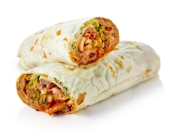 Doner kebap ya da shawarma beyaz arkaplanda izole edildi