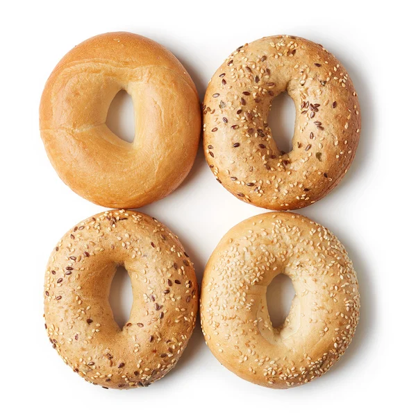 Bagels frescos sobre fundo branco — Fotografia de Stock