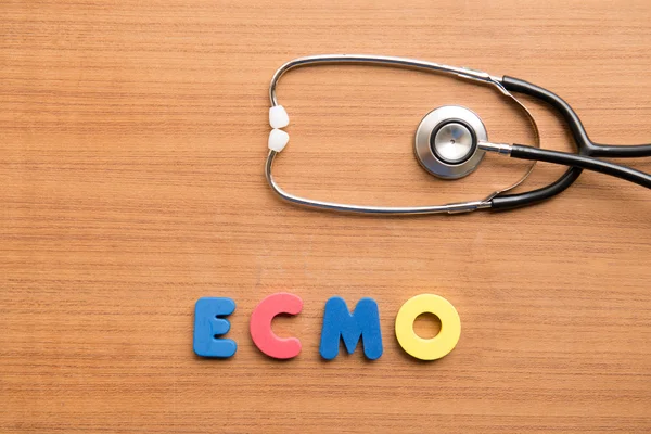 ECMO (ekstrakorporeal membran oksijenasyonu) yararlı tıbbi kelime m