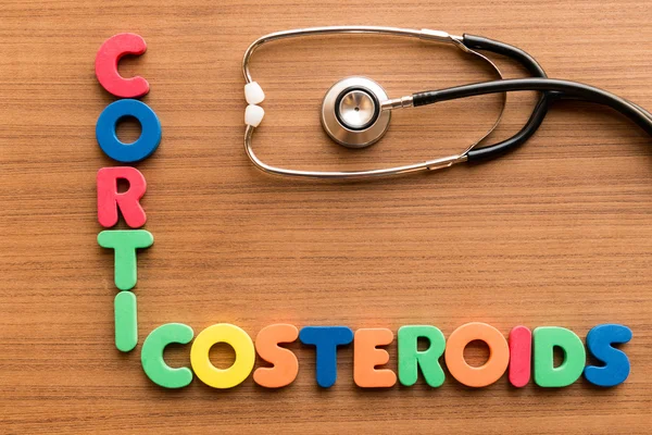 Kortikosteroidler renkli kelime yararlı tıbbi kelime tıbbi word u — Stok fotoğraf