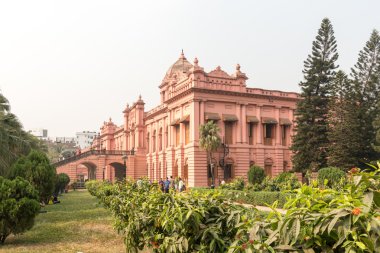 Ahsan Manzil kelime