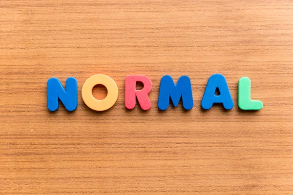 normal renkli kelime